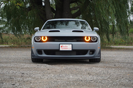 Editorial 2022 dodge challenger srt hellcat redeye widebody jailbreak 01 di