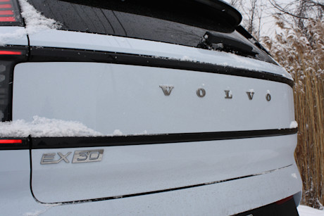 Volvo EX30 2025 vs Volvo EX40 2025 – Quel est le meilleur choix pour vous? Image