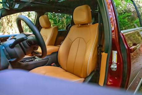 Editorial 2021 chrysler pacifica hybrid pinnacle 19 bm