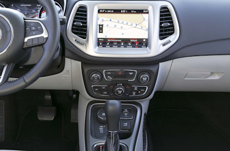 Editorial 2017 jeep compass north 4x4 15 jw