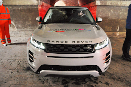 Editorial 2020 land rover range rover evoque 01 mb