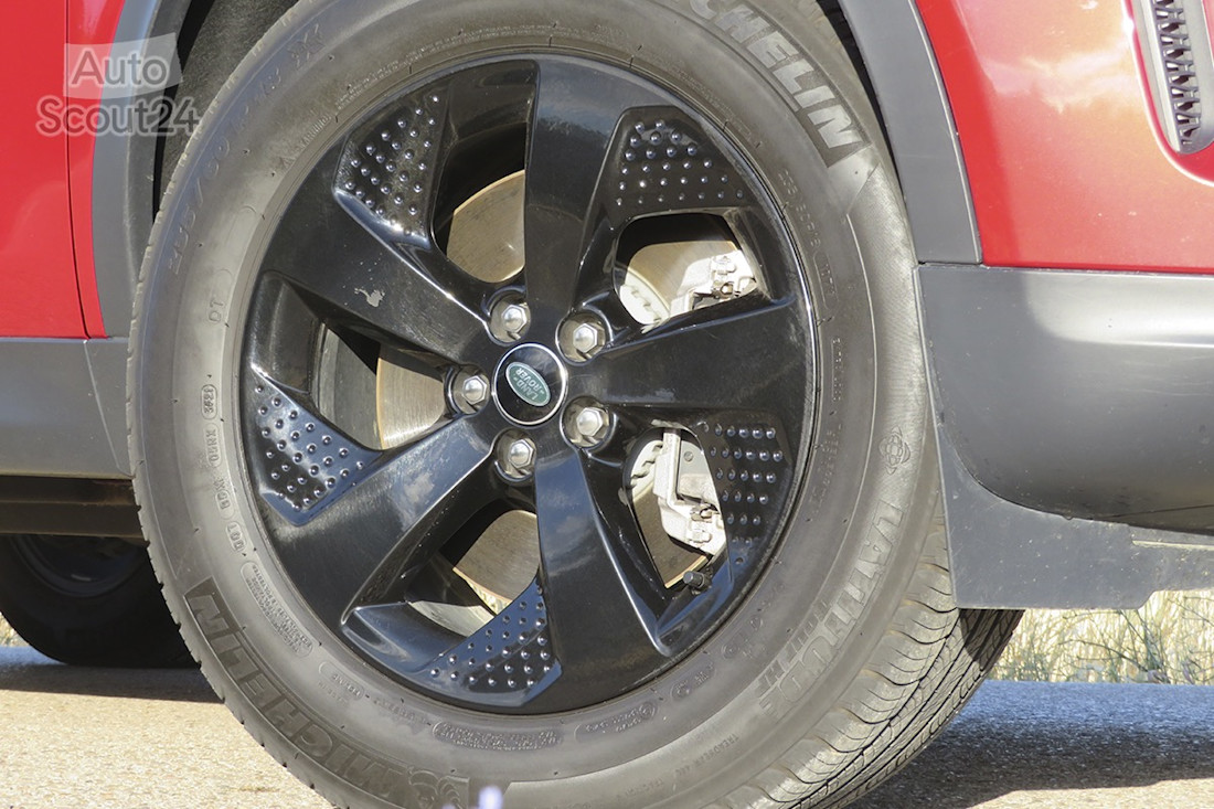 14_LR_discovery_sport_p300e.JPG