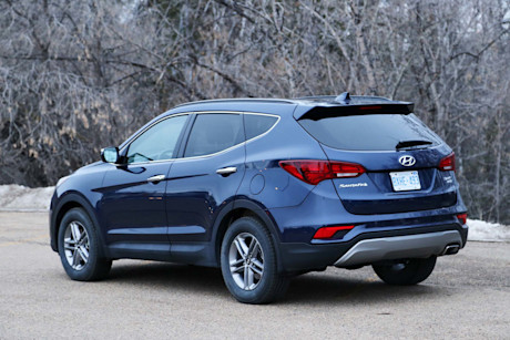 Editorial 2017 hyundai santa fe sport 24 se awd 05 ts