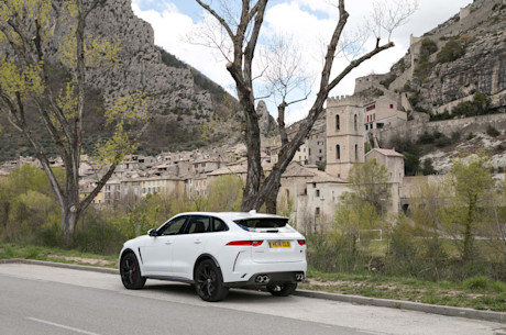 Editorial 2020 jaguar f pace svr 18 jw