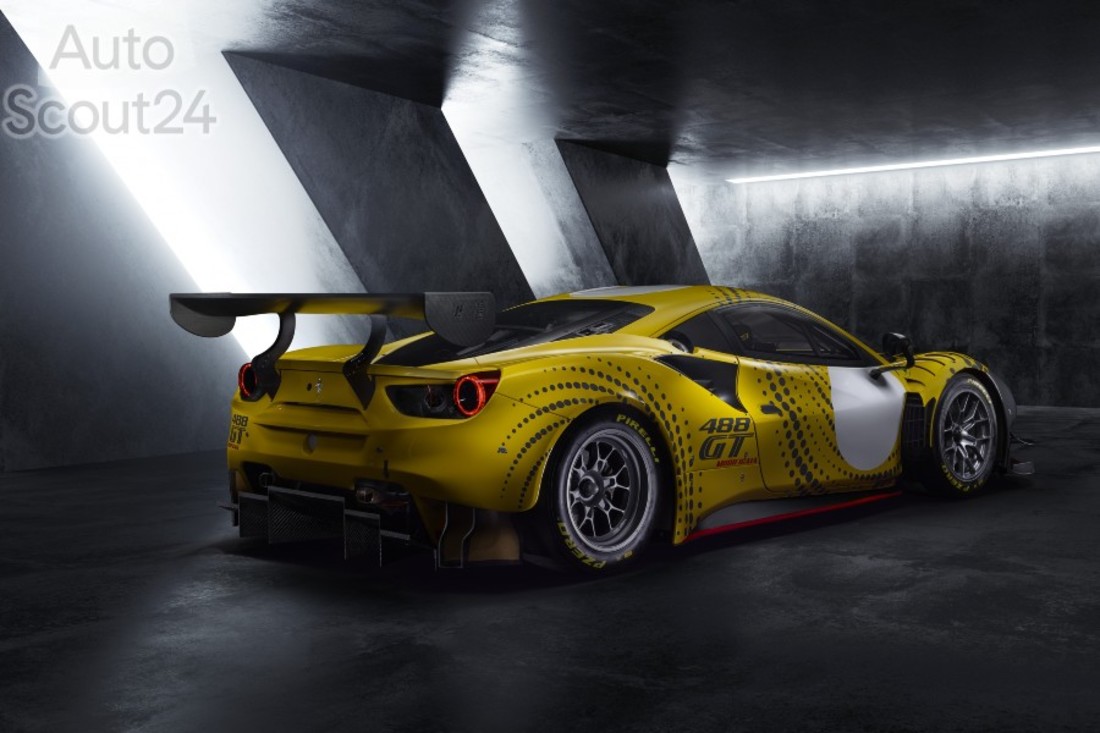 2020_11_Ferrari_488GT_3-4_RETRO4 (2).jpg