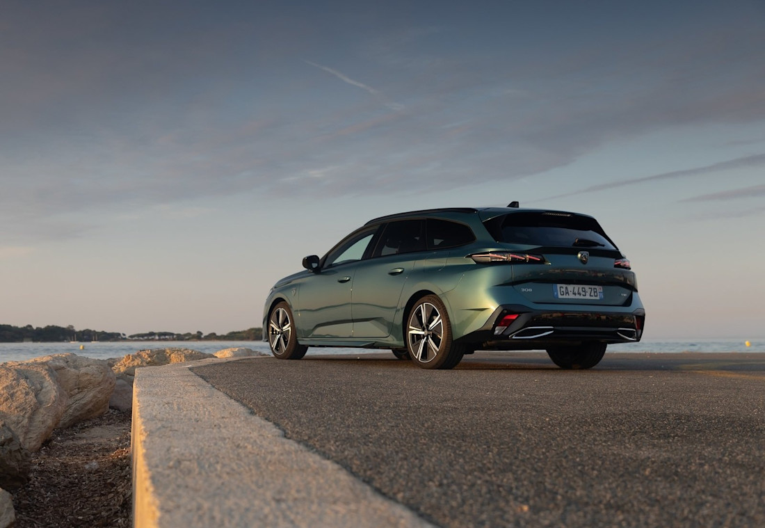 peugeot-308-back