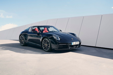 Porsche-911-992-Targa-Front