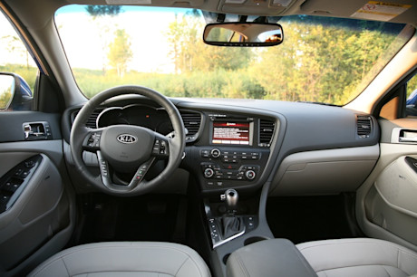 Editorial 2011 kia optima ex luxury navigation cc 01