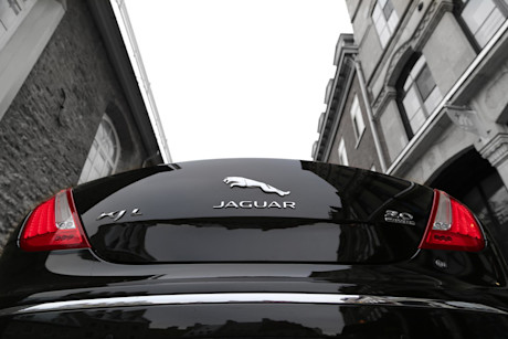 Editorial 2015 jaguar xj lwb awd portfolio ts 15