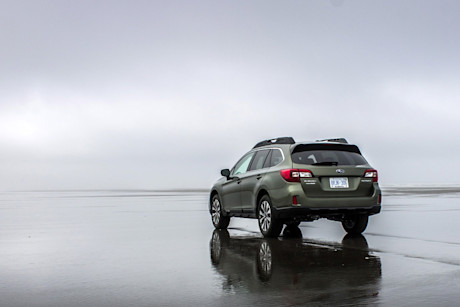 Editorial 2015 subaru outback 25i ltd bm 01