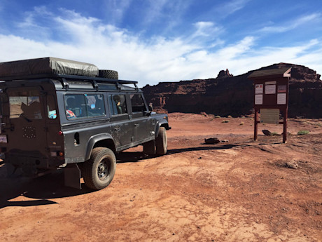 Editorial 2000 land rover defender 110 scott pelly 07