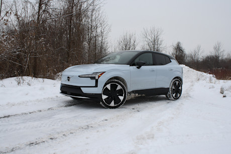 Volvo EX30 2025 vs Volvo EX40 2025 – Quel est le meilleur choix pour vous? Body Image