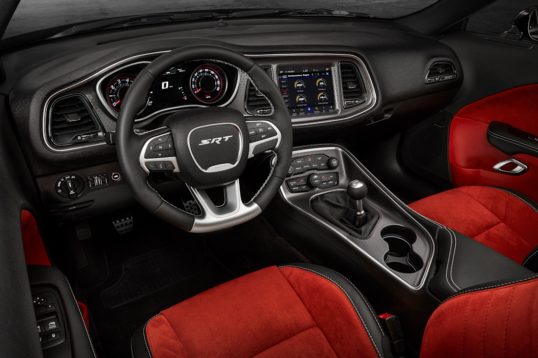 180307_Dodge_Challeger-SRT-392_08