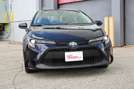 Editorial 2021 toyota corolla hybrid w premium package 01 jm