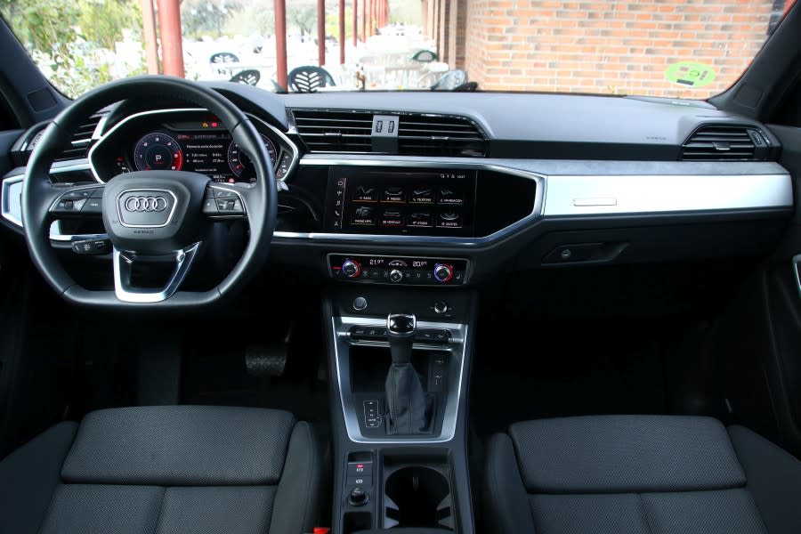 compa-q3-sportback-mini-countryman-20.jpg