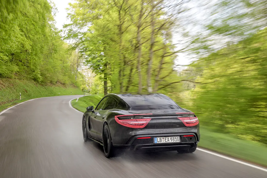 Porsche-Taycan-Back Porsche-Taycan-Back