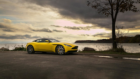 Editorial 2020 aston martin db11 v8 coupe 08 jw