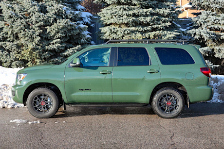 Editorial 2020 toyota sequoia sr5 trd pro 03 jm