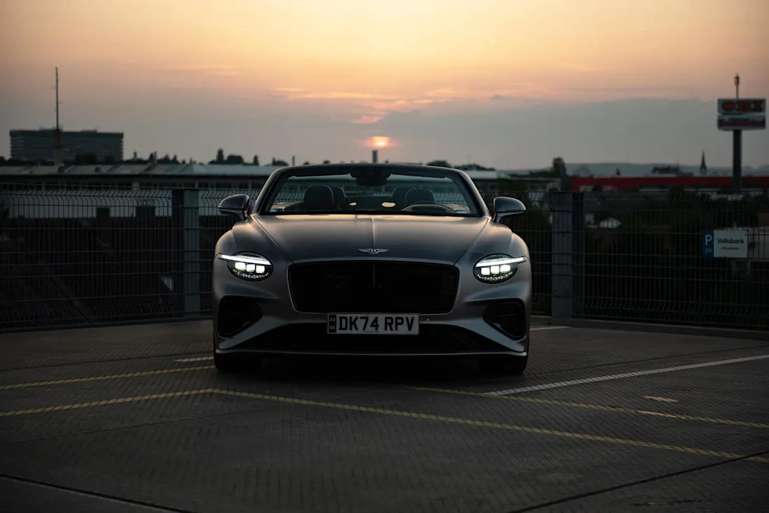 bentley-continental-cabrio-speed-hybrid-2025-front
