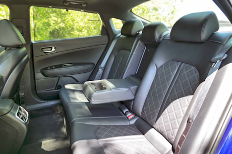 Editorial 2019 kia optima sxl turbo 11 jw