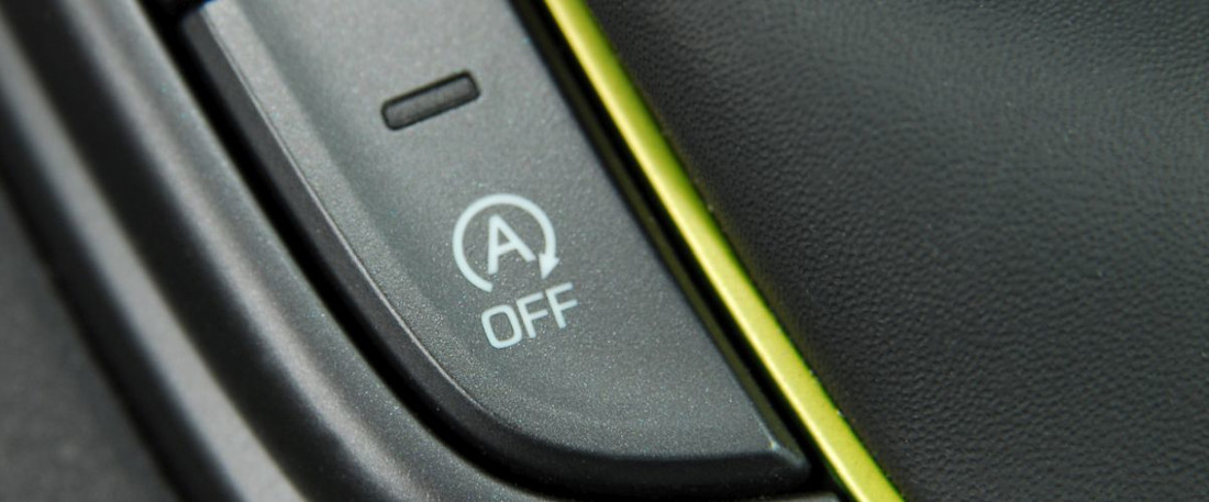 Start-stopsysteem in je auto: hoe werkt het en wat heb je eraan?