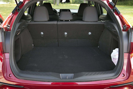 Editorial 2018 toyota c hr 08 jw