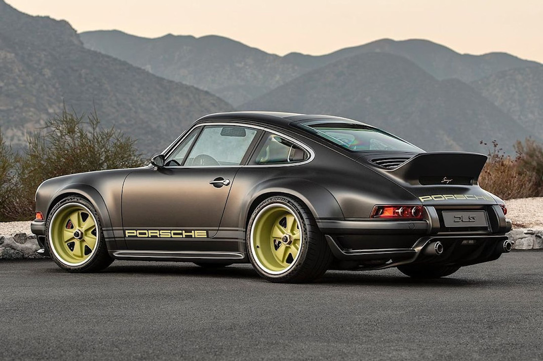 Porsche-911-964-singer-naples-commission (21).jpg