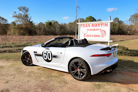 Editorial 2017 jaguar f type svr convertible 05 pb