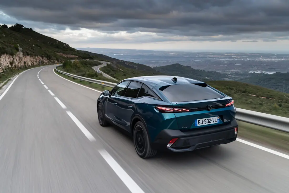 peugeot-408-2022-3