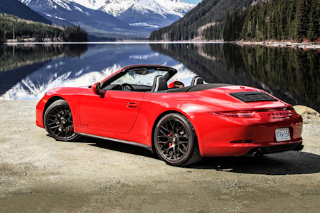 Editorial 2015 porsche 911 carrera4 cabriolet gts bm 01