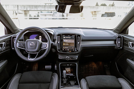 Editorial 2021 volvo xc40 recharge p8 awd 21 jw