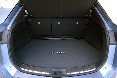 Lexus RZ 450e 2023 : essai routier Body Image