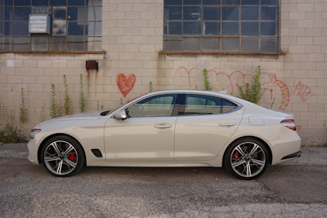 Editorial 2025 genesis g70 jl 8