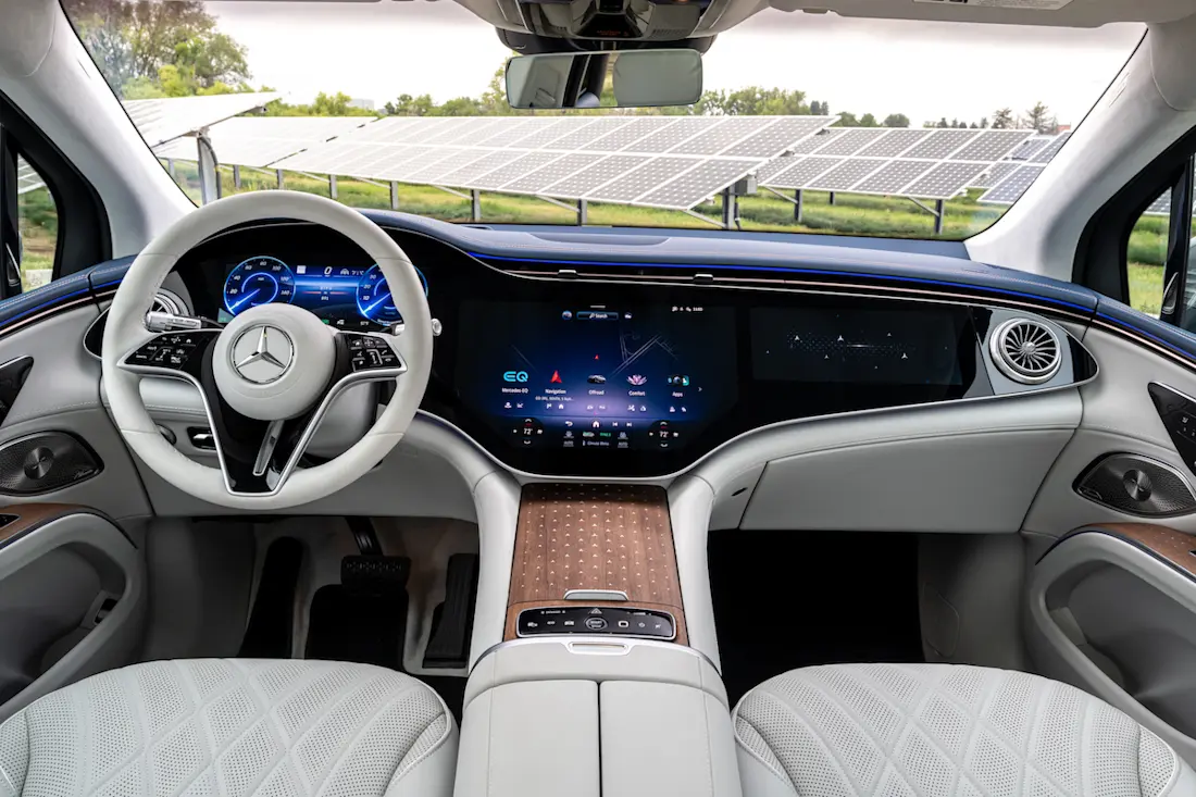Mercedes EQS SUV (2023) dashboard Mercedes EQS SUV (2023) dashboard
