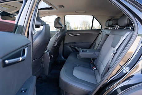 Editorial 2024 kia niro ex premium 240408 07 jw