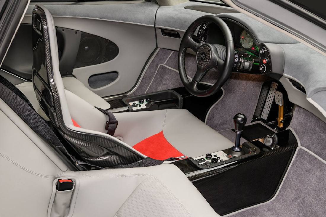 McLaren-F1-1993 (12).jpg