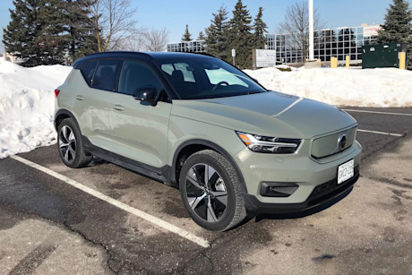 Editorial 2021 volvo xc40 recharge 02 pb