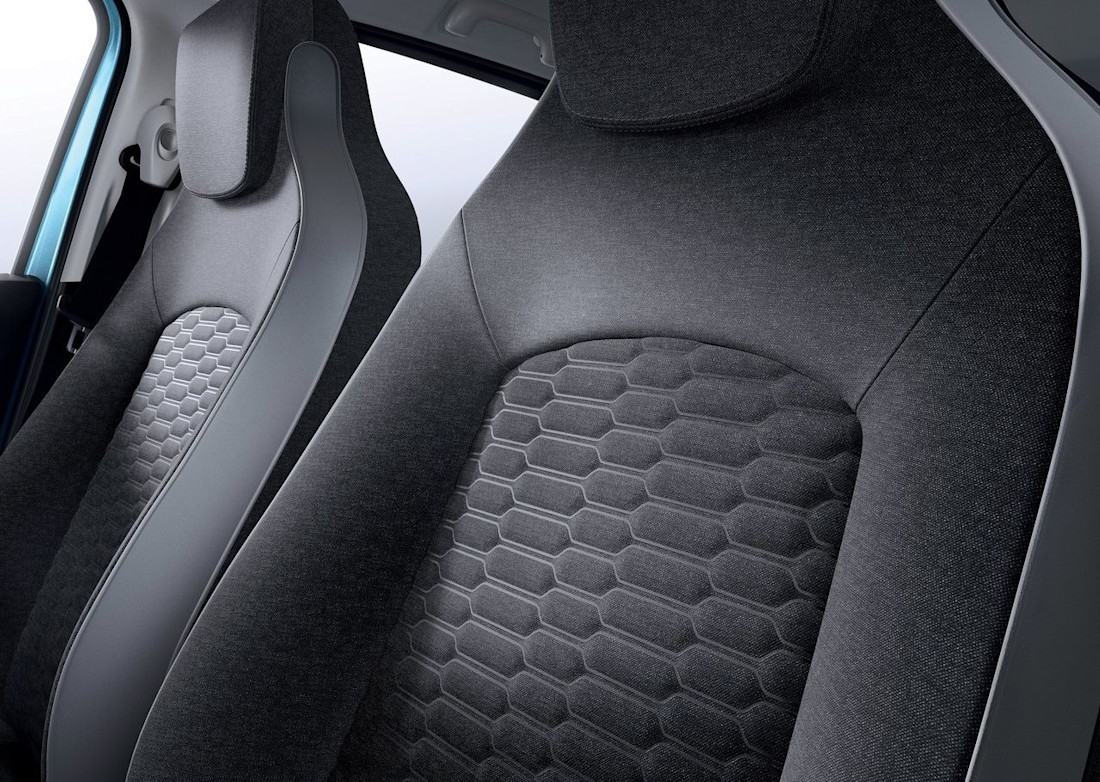 Renault-Zoe-2020-1280-4c.jpg