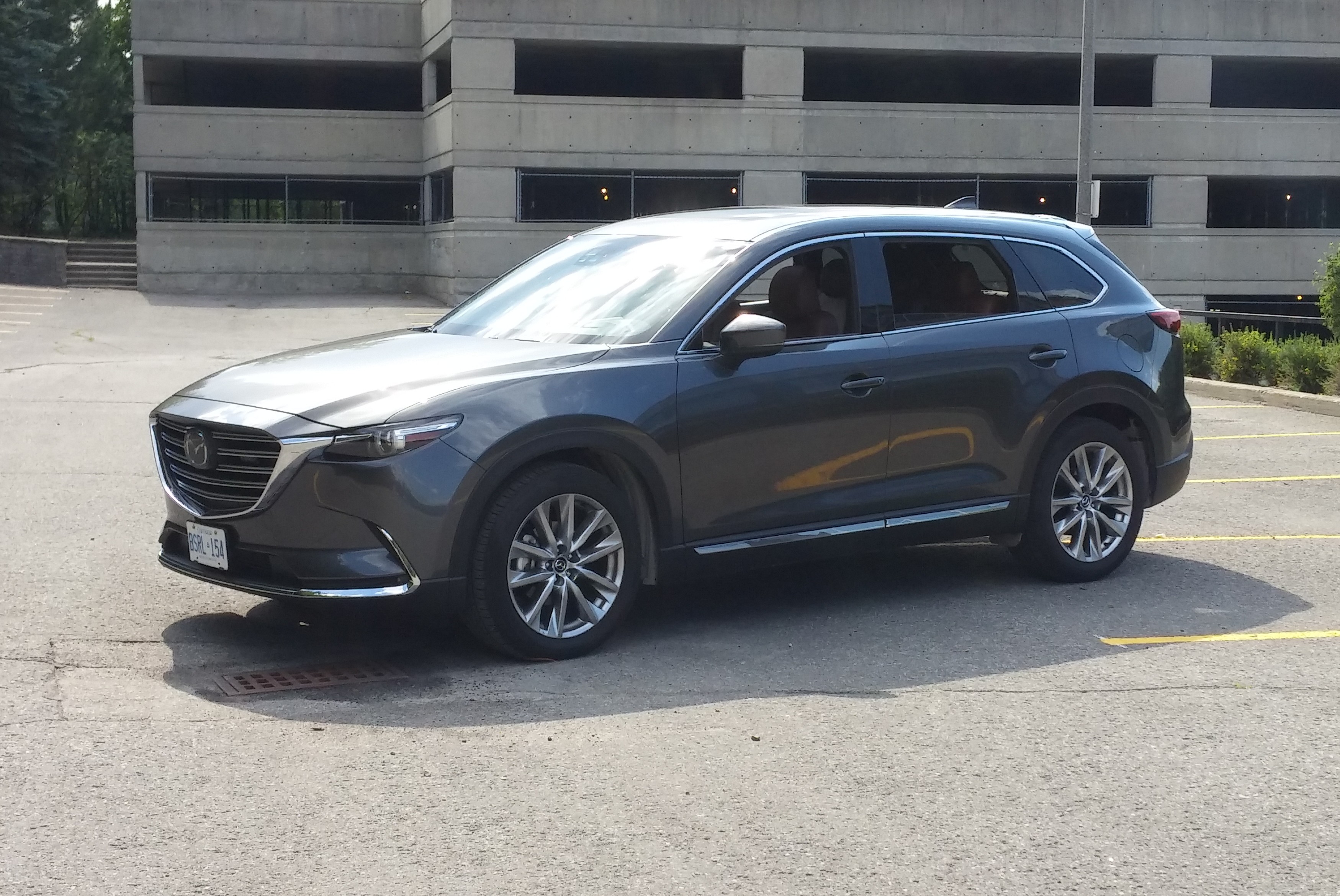 Shoppers want to see details in the car's styling, which can be hidden in shadows caused by shooting toward the sun