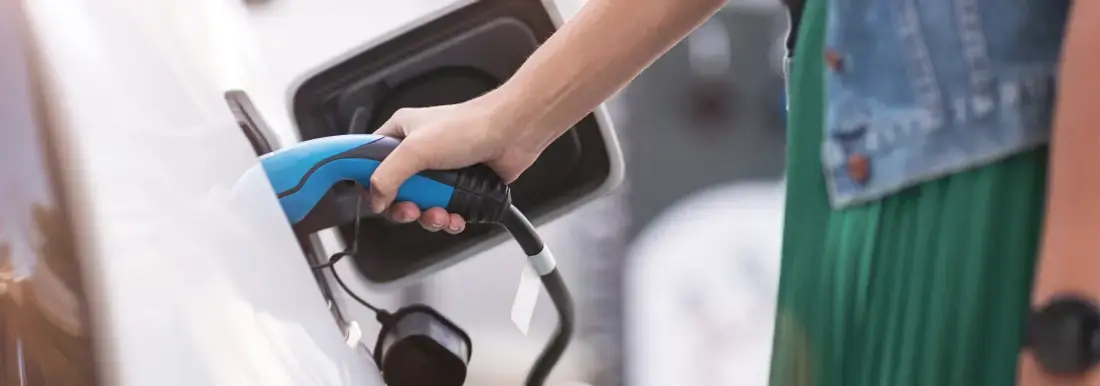 Elektroauto Ladekosten 2025: Der komplette Ratgeber für smartes und günstiges Laden