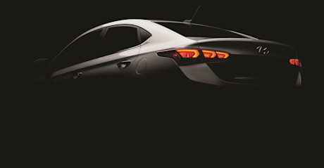 Editorial accent teaser rear