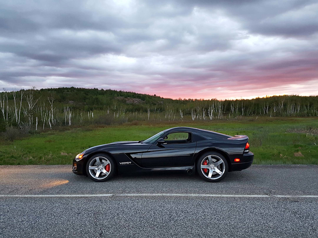 Editorial 2008 dodge viper srt 10 03 jp