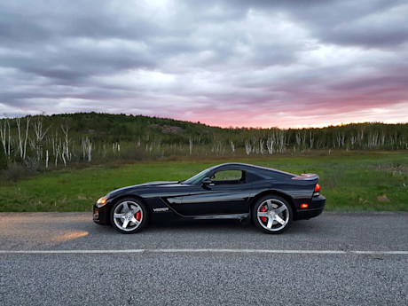 Editorial 2008 dodge viper srt 10 03 jp