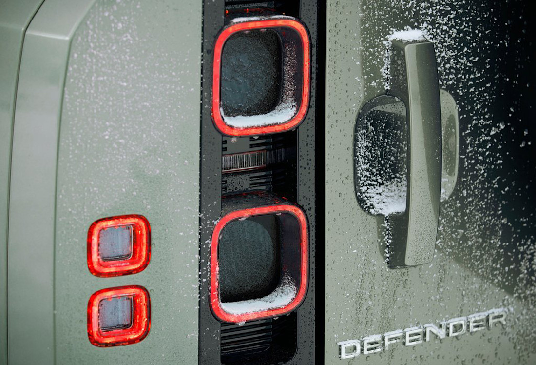 Land_Rover-Defender_110-2020-1024-7b.jpg
