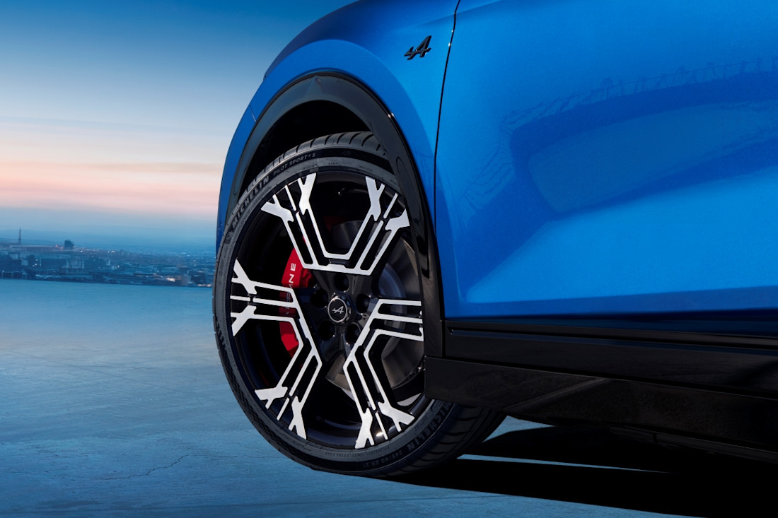 alpine-a390-2025 (10).jpg