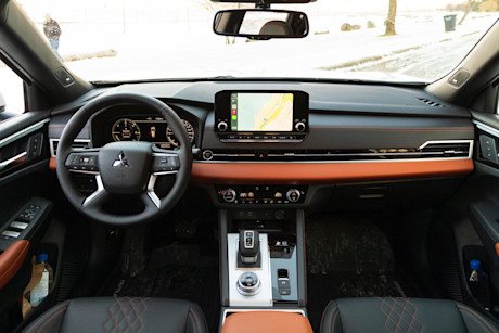 Editorial 2023 mitsubishi outlander phev 15 ew