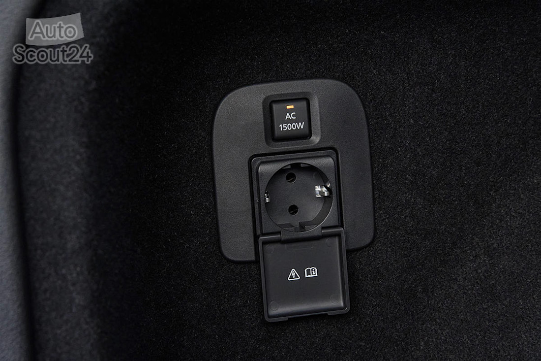 MazdaCX-60_Homura_Germany_det-(1).jpg