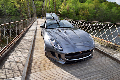 Editorial 2016 jaguar f type s coupe jp 01
