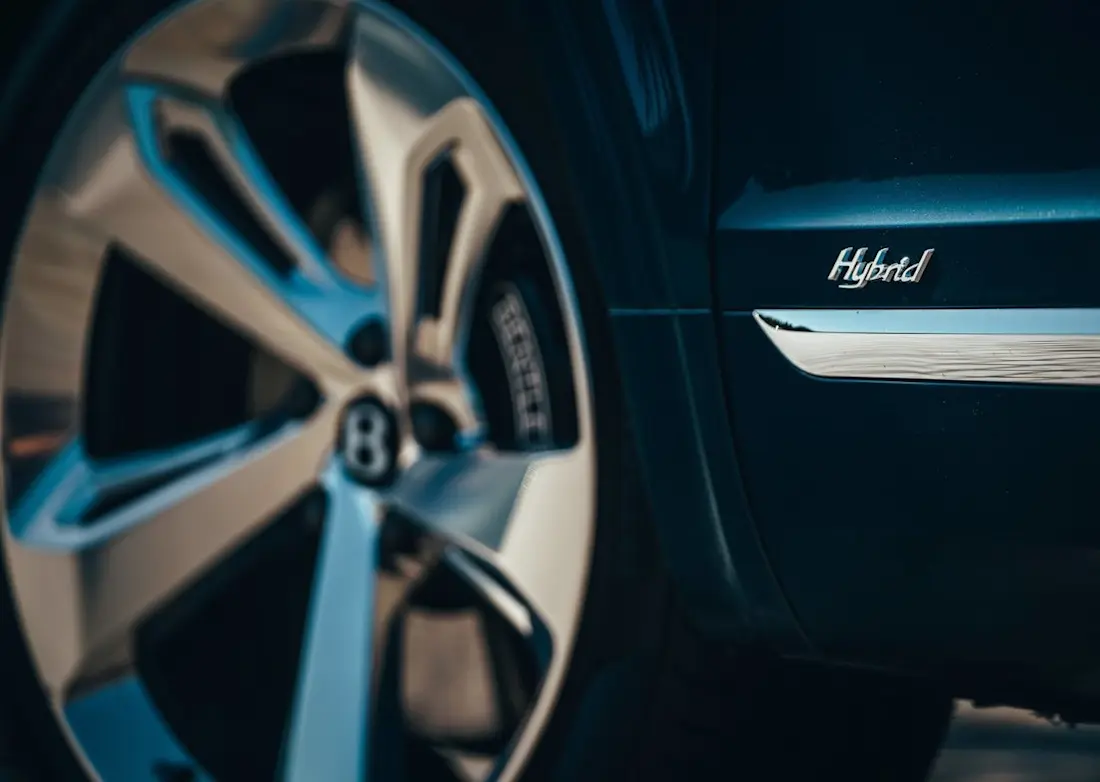 Bentley-Bentayga Hybrid-2019-1280-47