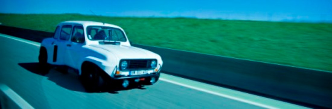 Spécial: 4L3000 – Bel hommage pour les 50 ans de la 4L